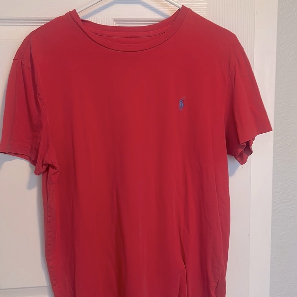 Short sleeve tee good condition